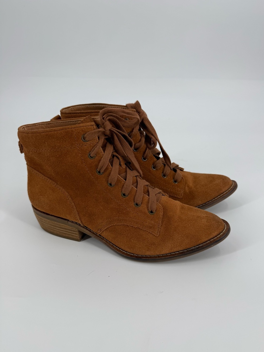 Dingo Suede Acres Lace-Up Bootie | Whiskey | 9M